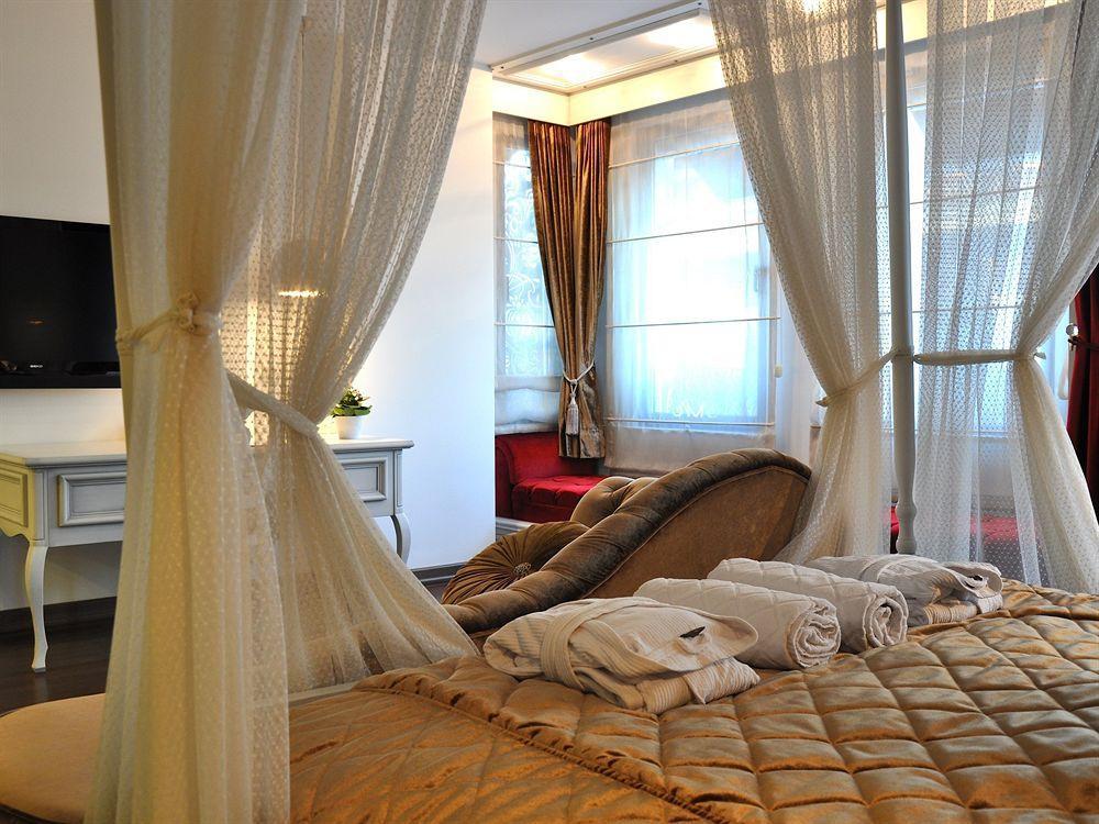 Senatus Hotel - Special Class Istanboel Buitenkant foto