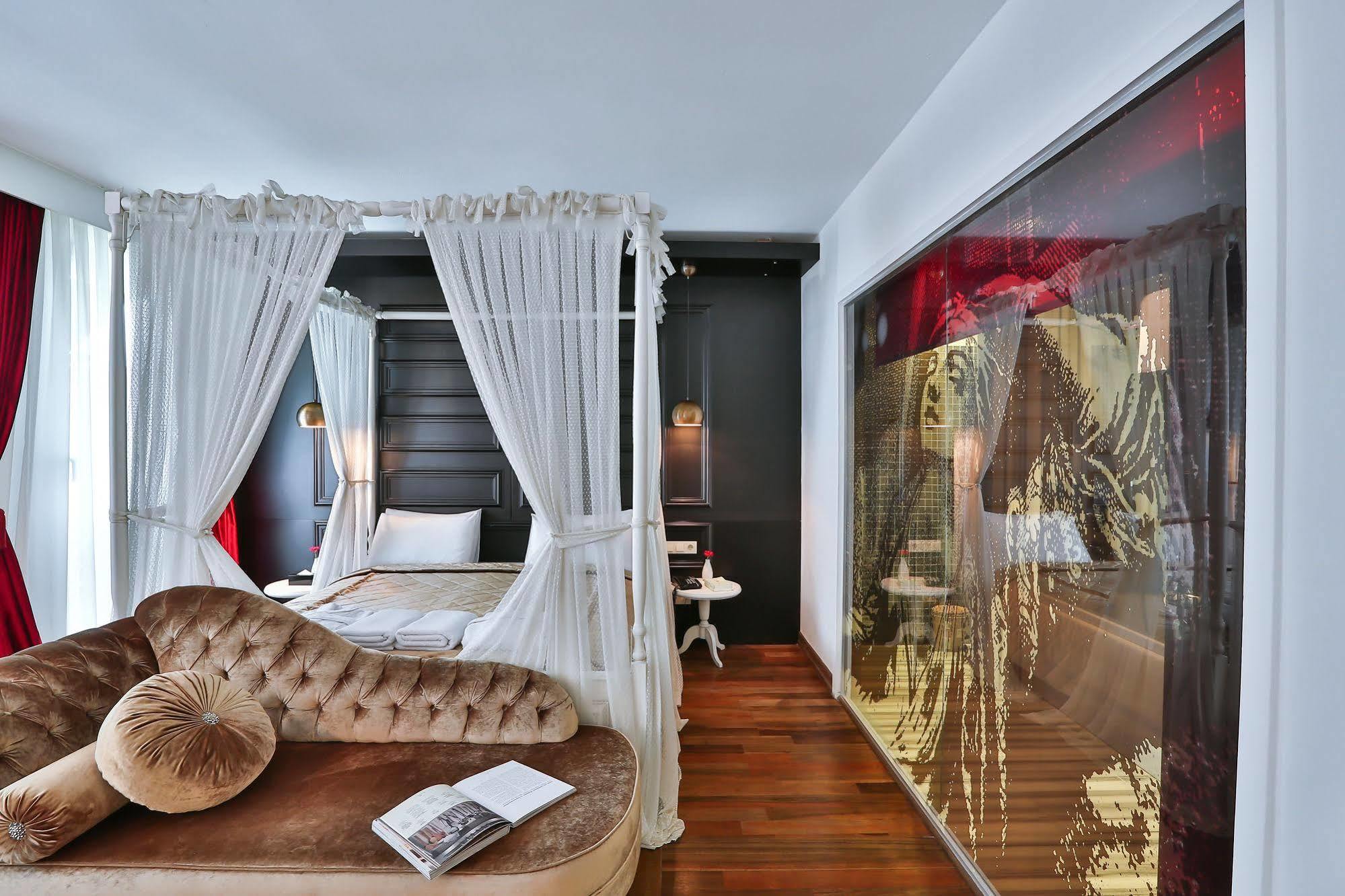 Senatus Hotel - Special Class Istanboel Buitenkant foto