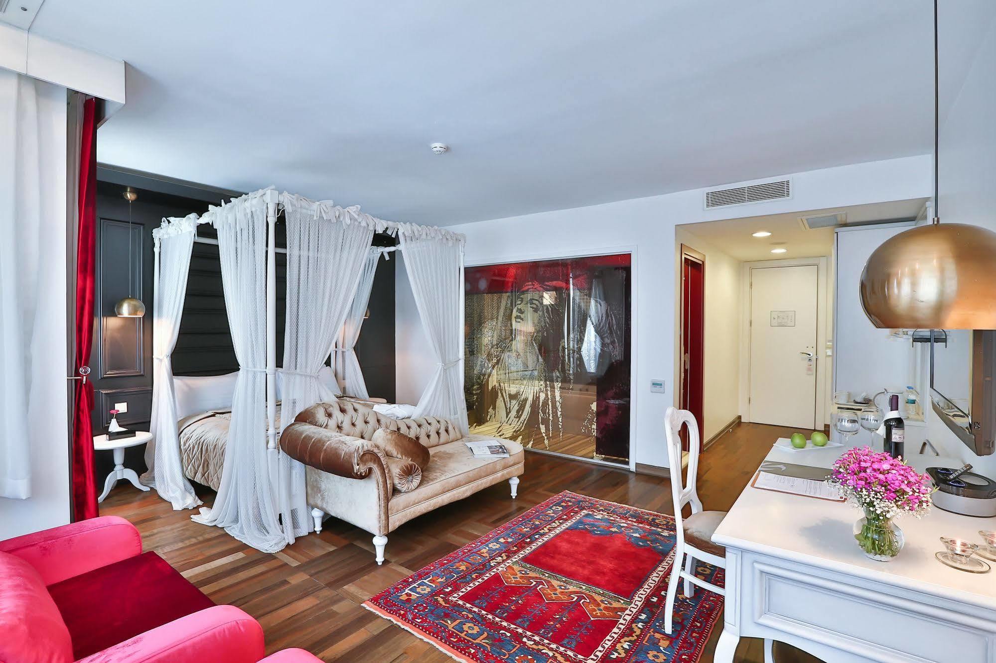 Senatus Hotel - Special Class Istanboel Buitenkant foto