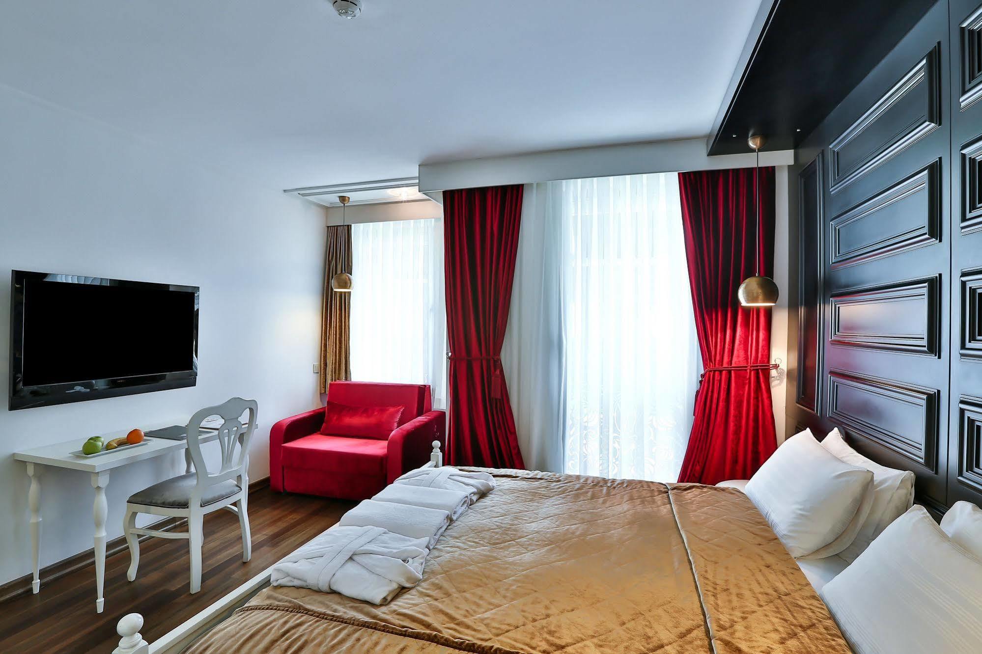 Senatus Hotel - Special Class Istanboel Buitenkant foto