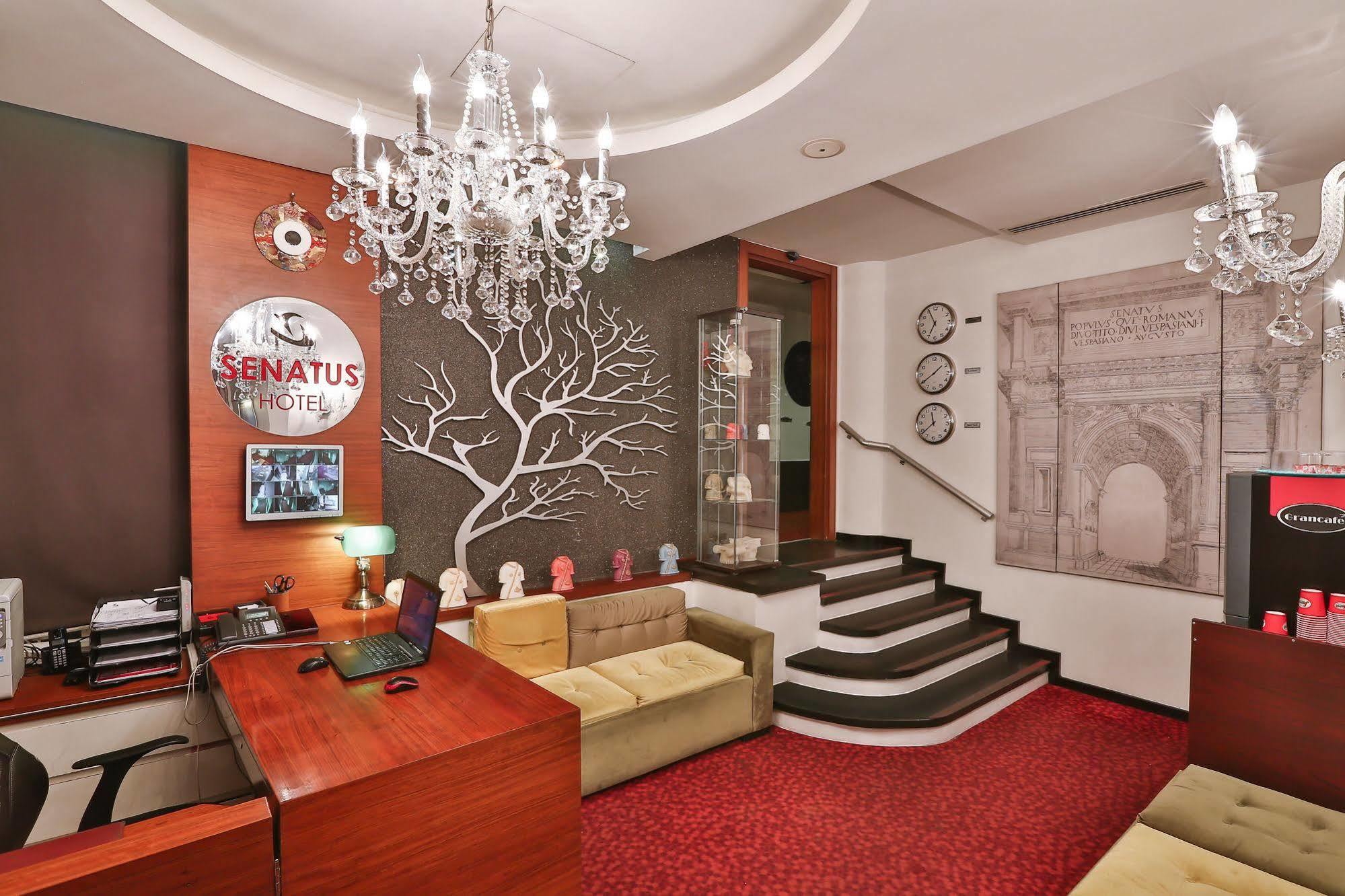 Senatus Hotel - Special Class Istanboel Buitenkant foto