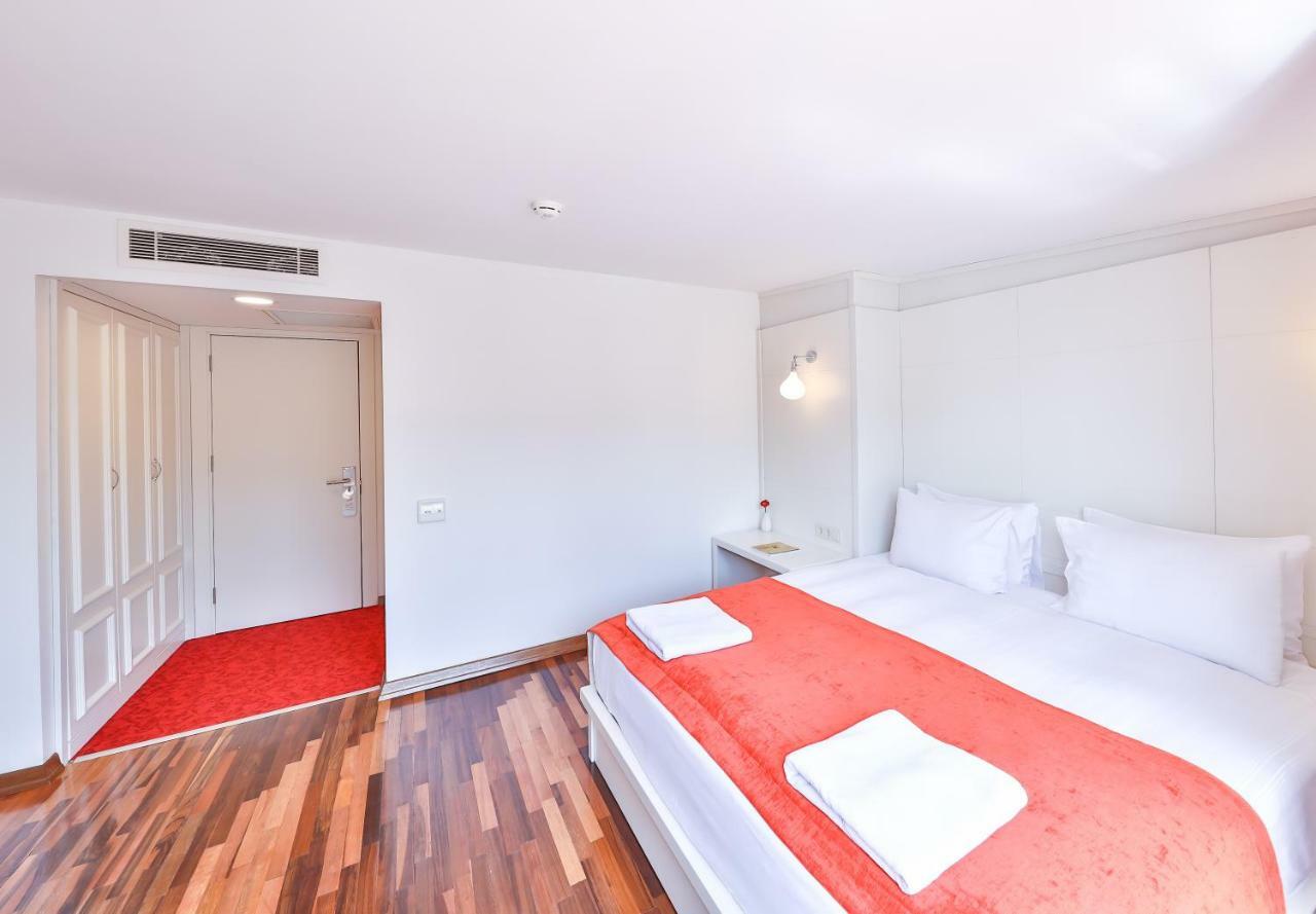 Senatus Hotel - Special Class Istanboel Buitenkant foto